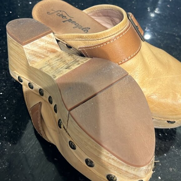 Free People kidd leather and wood clogs - Women's 6.5 - Picture 1 of 4
